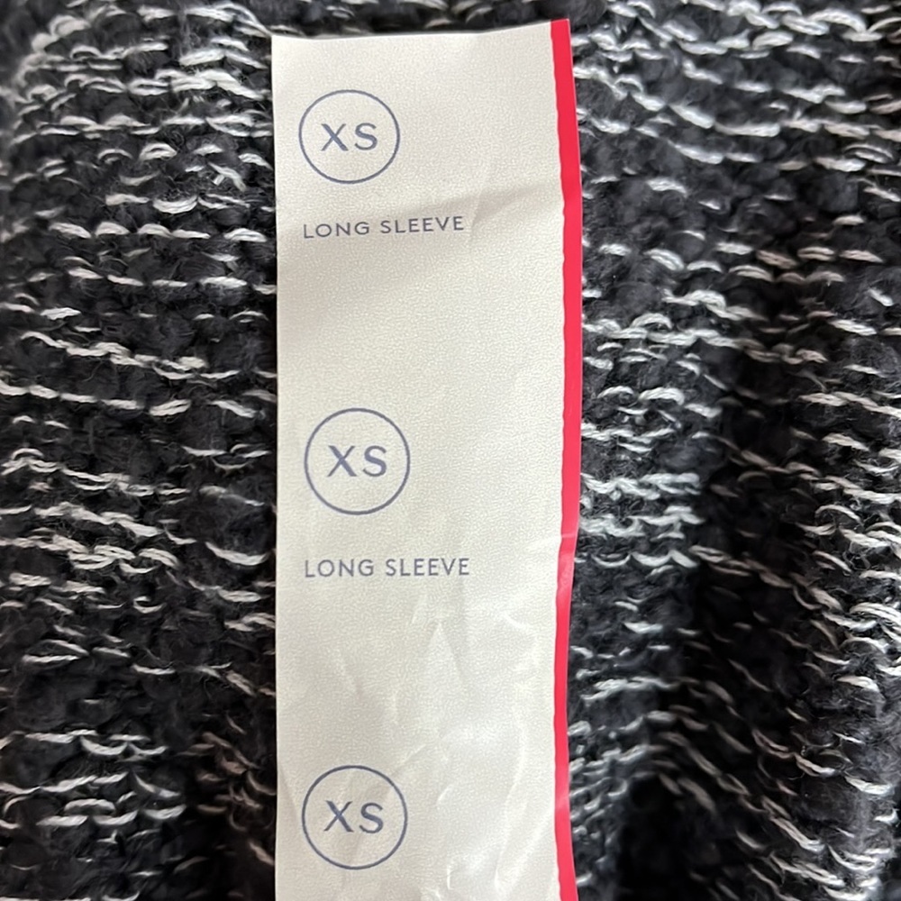 Universal thread women’s top. 1587 - Picture 4 of 7